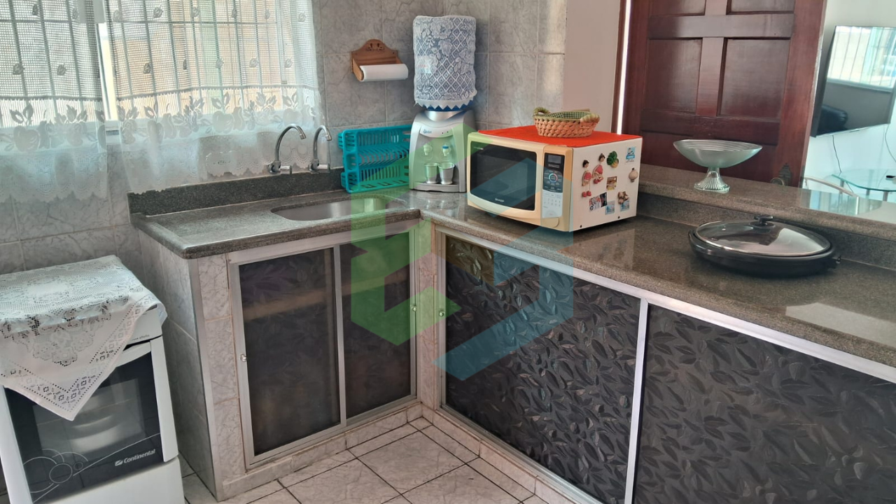 Casa terrea 2 dorm (1 suite), 800 m da praia – Residência ou Comércio