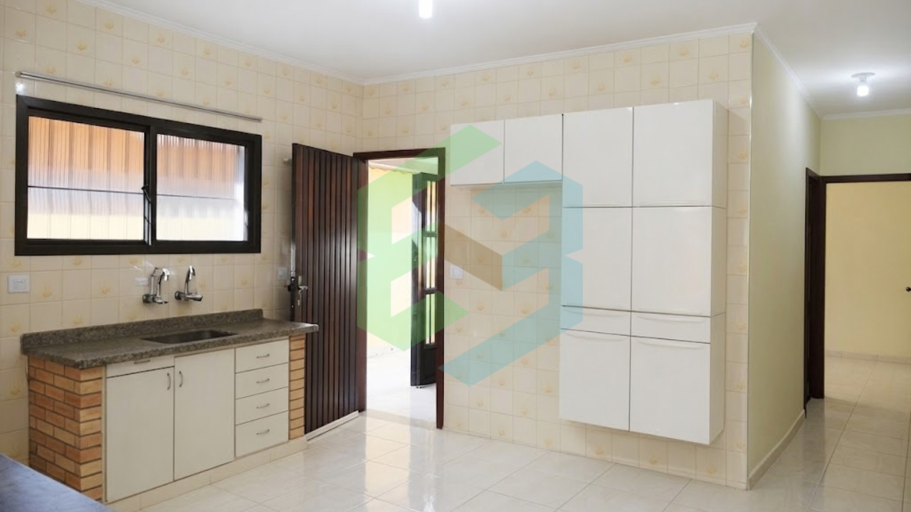 Casa no Stella Maris, 3 dorm e 700 metros da praia